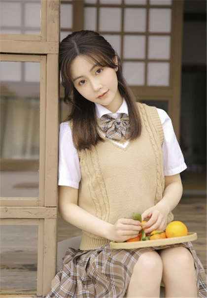 让人湿的黄文-男同桌把手我内裤_偶糖恋事