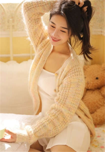 奶头好大,下面好多水水口述-美女张开双腿让男生桶_偶糖恋事