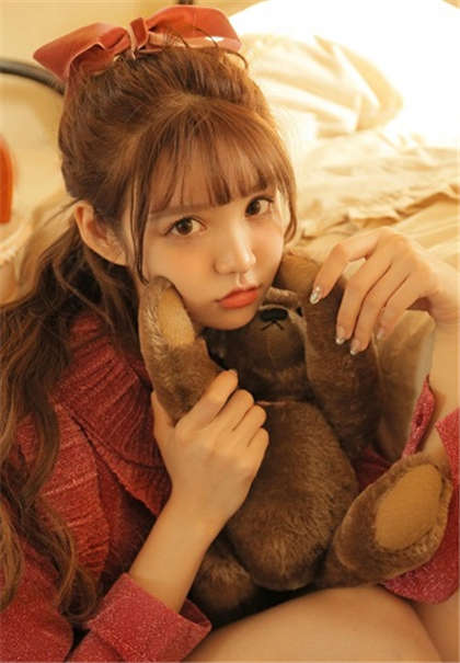 下面容易流水的小说-我在地铁里被进入了_偶糖恋事