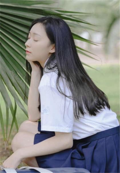 教我舔舔舔逼逼-我和同桌天天做_偶糖恋事