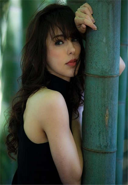 很黄很high文片段-很肉很污公交车诗_偶糖恋事