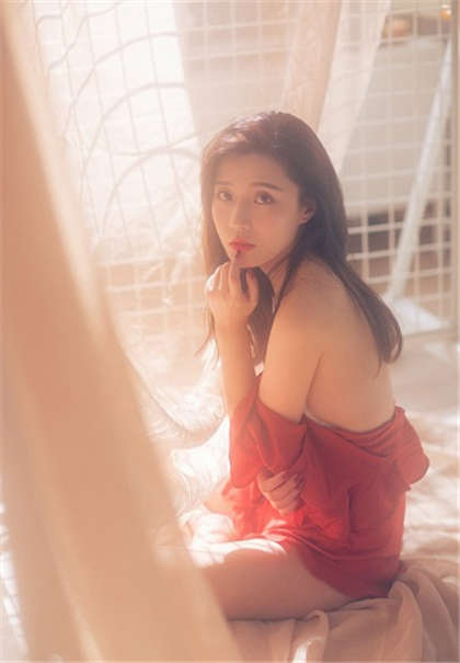 有点污有点黄的小说片段-枕边王妃不承欢最新_偶糖恋事