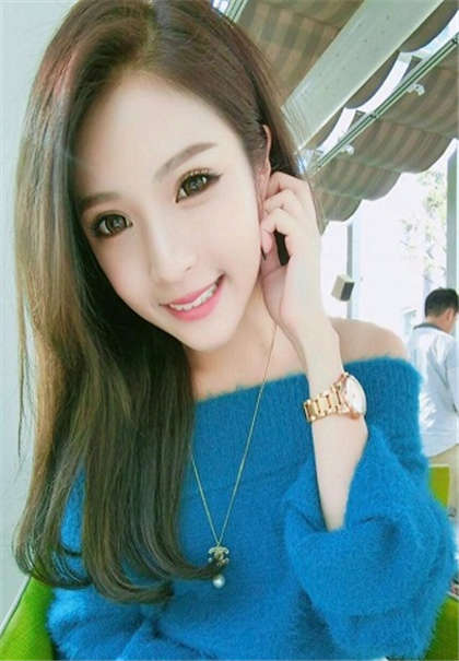 手伸进短裙内揉捏-10部好看的肉文小说推荐_偶糖恋事