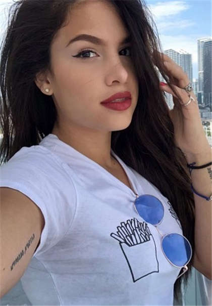 两个男人 我-肉肉软文别撩得太满了_偶糖恋事