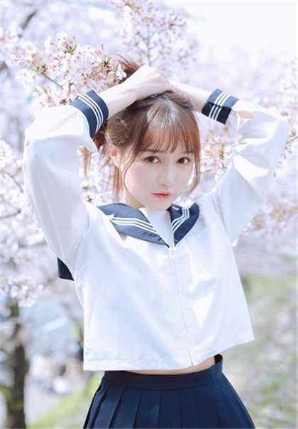 嗯不要太大了-两个老头一看贝我就吃我的奶_偶糖恋事