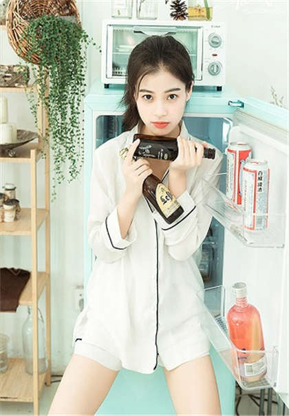 从头到尾都是黄肉的小说-很污很色的小说禁伦h_偶糖恋事