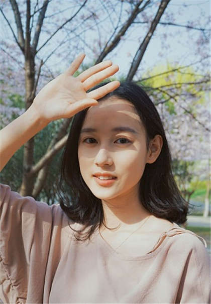 肉欲黄文-下面都湿成这样还说不要_偶糖恋事