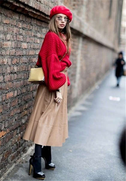 教我舔舔舔逼逼-我和同桌天天做_偶糖恋事