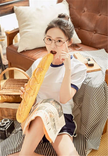 被男朋友啪啪-知性闷骚老妇女_偶糖恋事