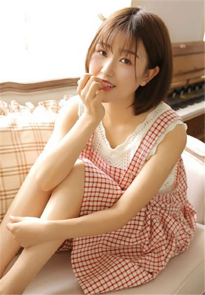 女生在公交车上被强-我女朋友的闺蜜让我很受不了_偶糖恋事