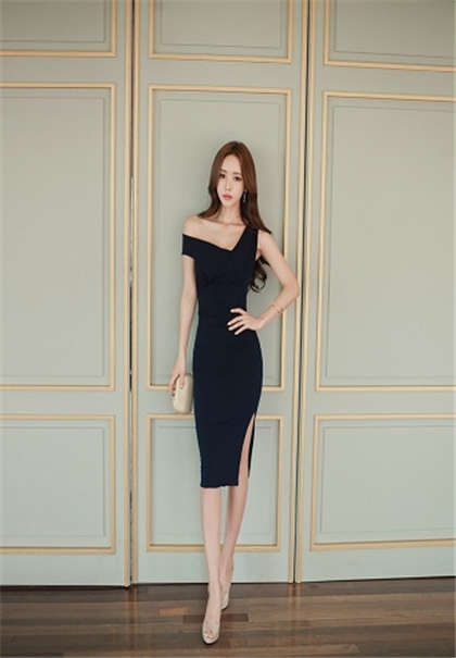 好看的小说黄短-我看见女朋友下面流水_偶糖恋事