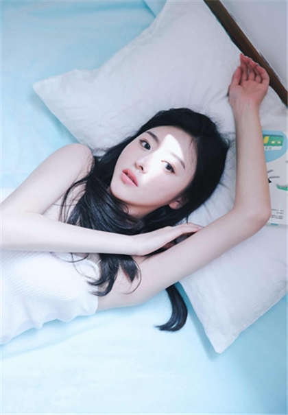 让人湿的不行细节描述-粉嫩的高中女友B_偶糖恋事