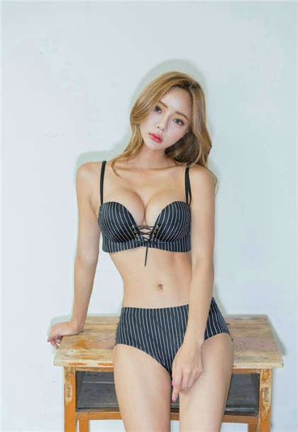 嗯啊~再…再深一点-强按着她的腰坐下去茉儿h_偶糖恋事