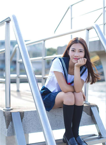 yin荡的高中女h文-老司机要开车了_偶糖恋事