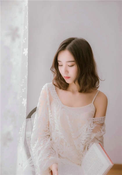 污污黄文开车-被男朋友摸下面细节描写_偶糖恋事