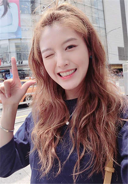 魔王小雄-老师让我脱她乳罩摸她乳_偶糖恋事