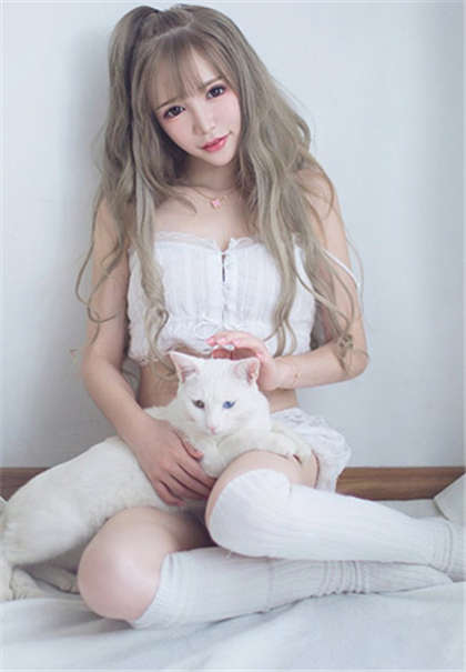 嘴里含着乳儿睡去小说-放荡口述上面吃奶一个下面吃b_偶糖恋事