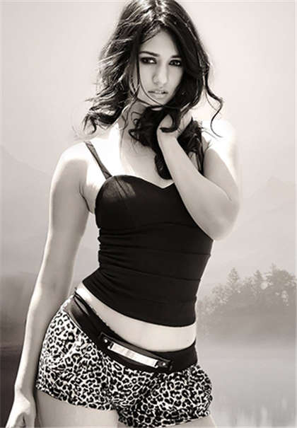 黄到让人湿-高h文推荐_偶糖恋事