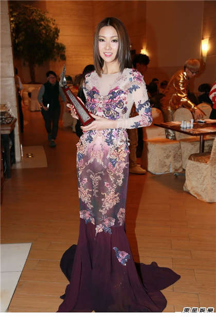 看看了能让人湿了的文章-快穿bl纯肉汁四溅np总受_偶糖恋事