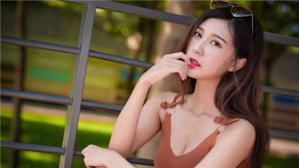 好大好深啊-我被同桌摸胸了_偶糖恋事