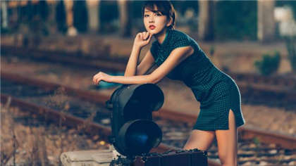 超难受的虐阴手法-我的老师是玉女_偶糖恋事