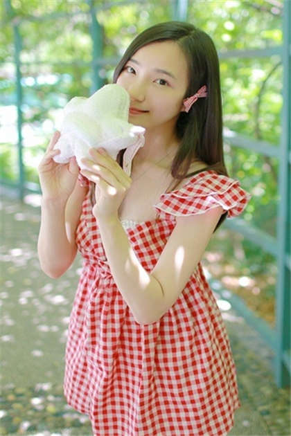 他舔我的下面-办公室湿湿_偶糖恋事