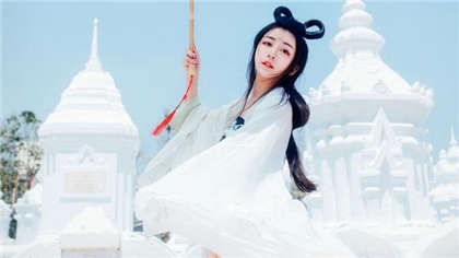 教室雪儿-边吃奶边扎下面很爽_偶糖恋事