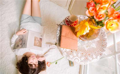 能让人下面湿透的小说-sm贵妇调教俱乐部_偶糖恋事