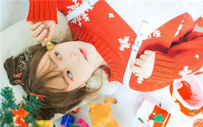 老师和学生污文-h文小说_偶糖恋事