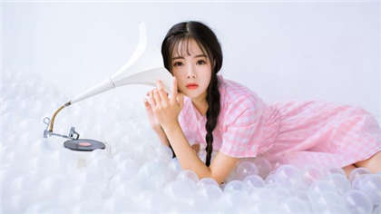 啊…好深-在地铁女的被蹭出了水_偶糖恋事