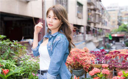 办公室浪荡女秘h文小说-破除第一次详细过程小说_偶糖恋事