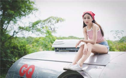 插入深一点-中学生教室偷食禁果_偶糖恋事