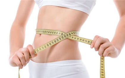 被操的不停的短文-美女练车被教练摸腿故事_偶糖恋事