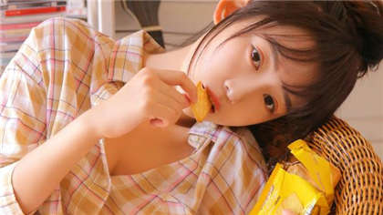 强爆短篇-浸湿文胸苦涩抿嘴_偶糖恋事