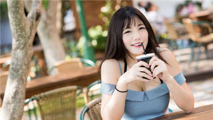 污污的校园文-揉她的大白胸把她摸湿_偶糖恋事