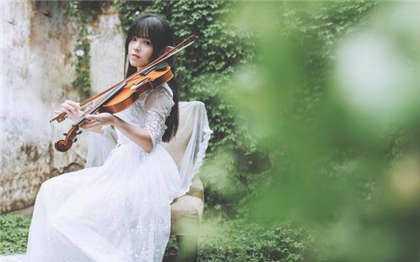 嗯,好大,好硬-滚床单故事细节描写_偶糖恋事