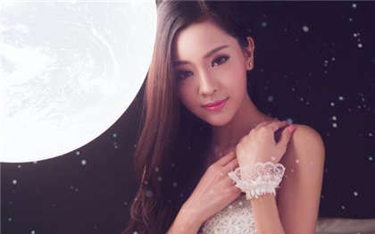 大肉黄文-厨房里面慢点_偶糖恋事