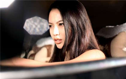 小黄文污到下面有水-同桌你水真多胸真大_偶糖恋事