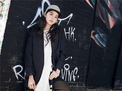 舔逼精彩绝伦片段-杨大明苏晴_偶糖恋事