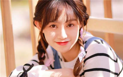 看到你秒湿的小说-我被同桌上课解内衣_偶糖恋事