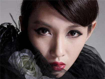 小说中的同房-脖子上这个地方有个死穴_偶糖恋事