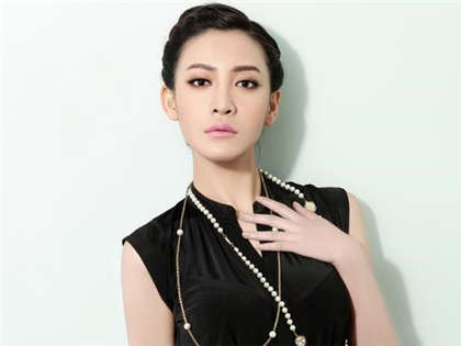 对着镜子从后面挺进她-他顶着她每走一步就重重一_偶糖恋事