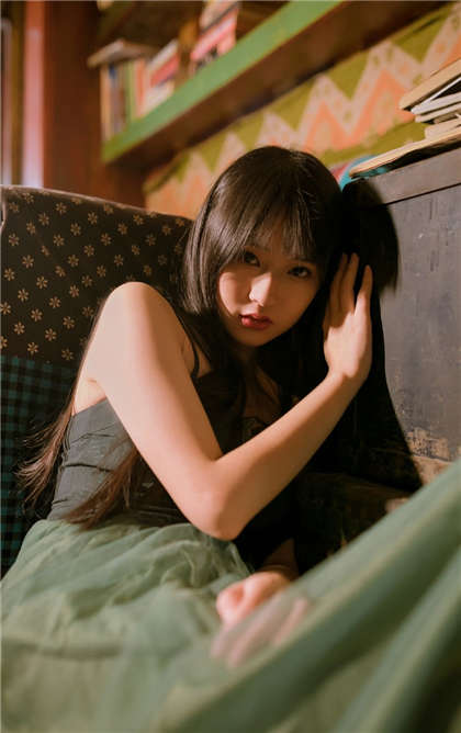 放荡的高中女校花-污污污的文字_偶糖恋事