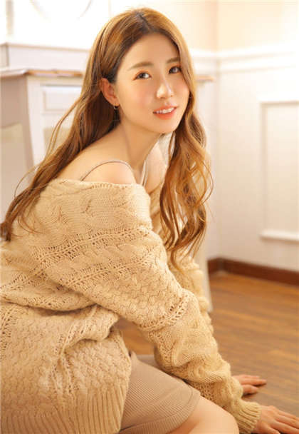 肉肉的污污的小说-三人一起做污污污的事_偶糖恋事