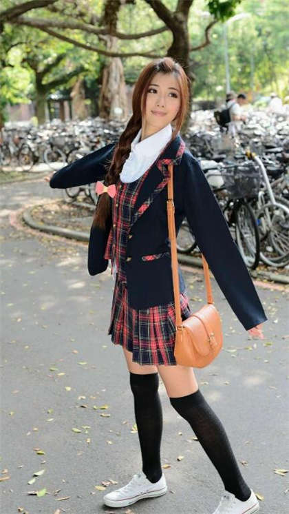 下面好多水,好想要快点-乖不哭坐下去就不疼了_偶糖恋事