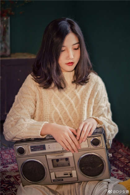 公车上的操-看着老婆被快递白白干_偶糖恋事