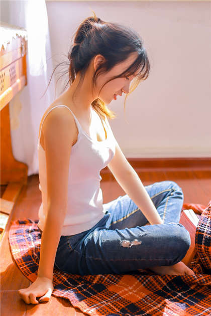 色裸文章-现代短篇肉肉言情文_偶糖恋事