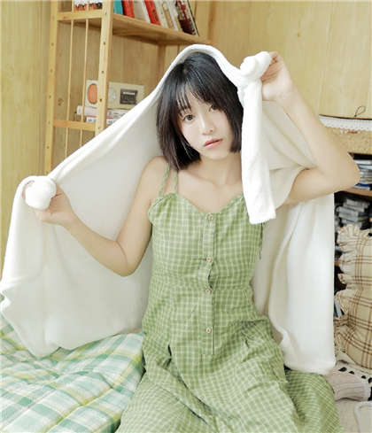 一根两洞-水很多是不是想要了_偶糖恋事