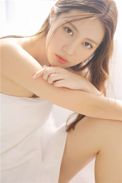 肉肉的污污的小说-三人一起做污污污的事_偶糖恋事