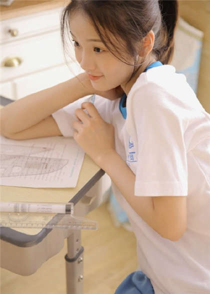 h黄暴小说-别舔小花珠了_偶糖恋事